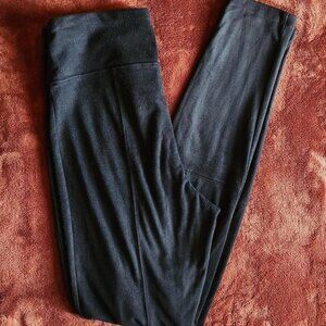EXPRESS Black High-Rise Faux Suede Leggings. Size Small.